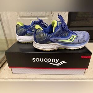 Women’s Saucony Shoes